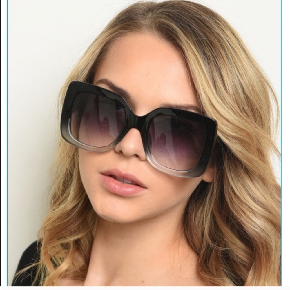 Summertime Sunglasses 😎 - Picture 3 of 6